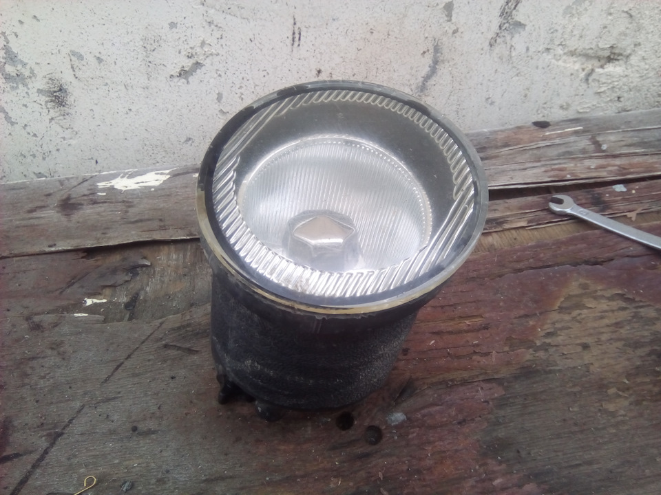 Замена лампочки в передней ПТФ Ховер Н3 — Great Wall Hover, 2 л, 2011 ...