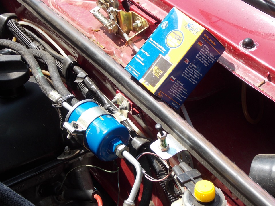 Замена топливного фильтра. — Lada 21074, 1,6 л, 2007 года | своими ...