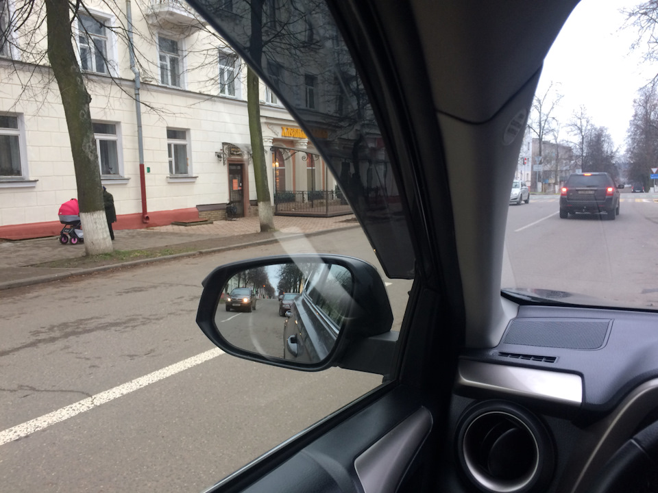 Фото в бортжурнале Toyota RAV4 (IV)