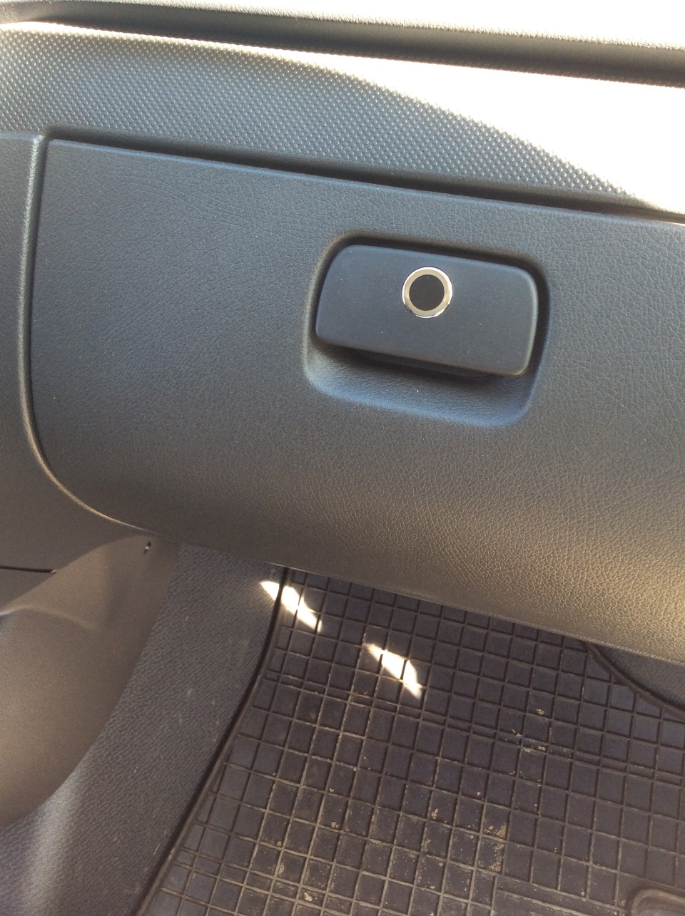 Кнопка айфон 5s на бордачке — Mercedes-Benz Vito (2G), 2,2 л, 2013 года ...