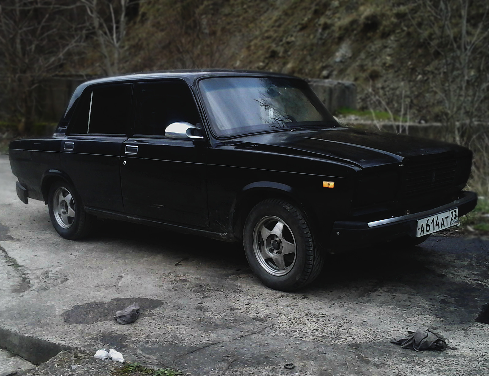 Черный ваз. Лада 2107 черная. Лада 2107 черная тонированная. Lada 2107 черный. ВАЗ 2107 черного цвета.