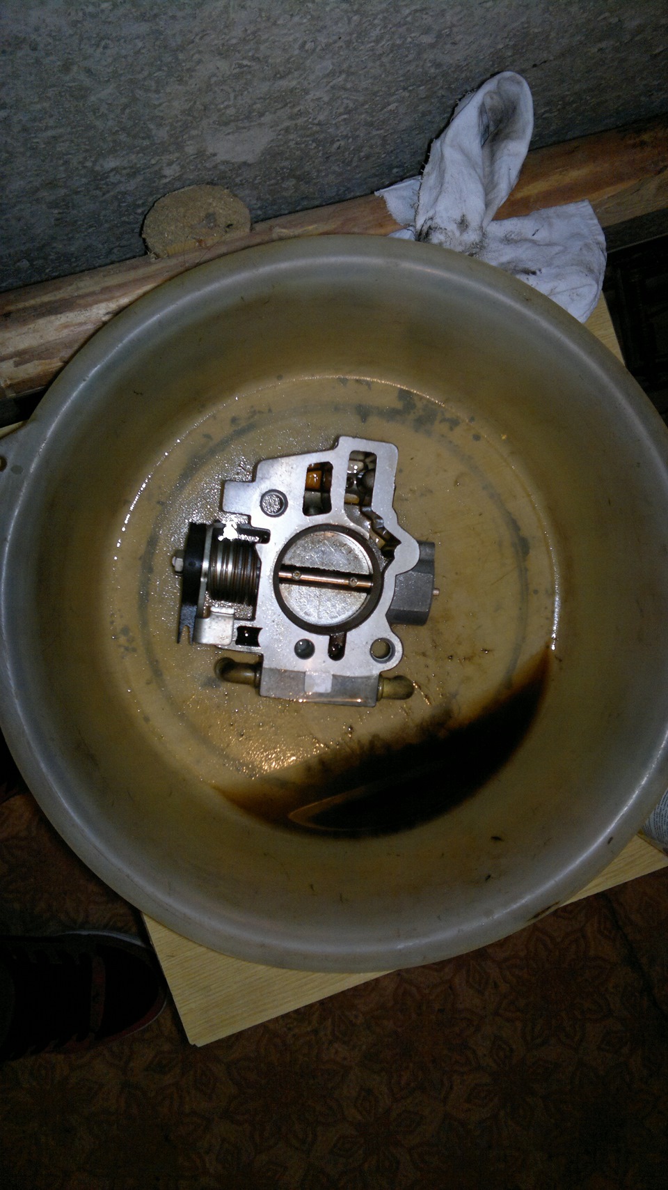 Почистил дроссельную заслонку — Lada 2115, 1,5 л, 2004 года ...