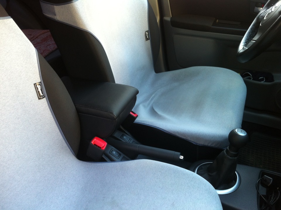Подлокотник — Suzuki SX4 (1G), 1,6 л, 2013 года | аксессуары | DRIVE2
