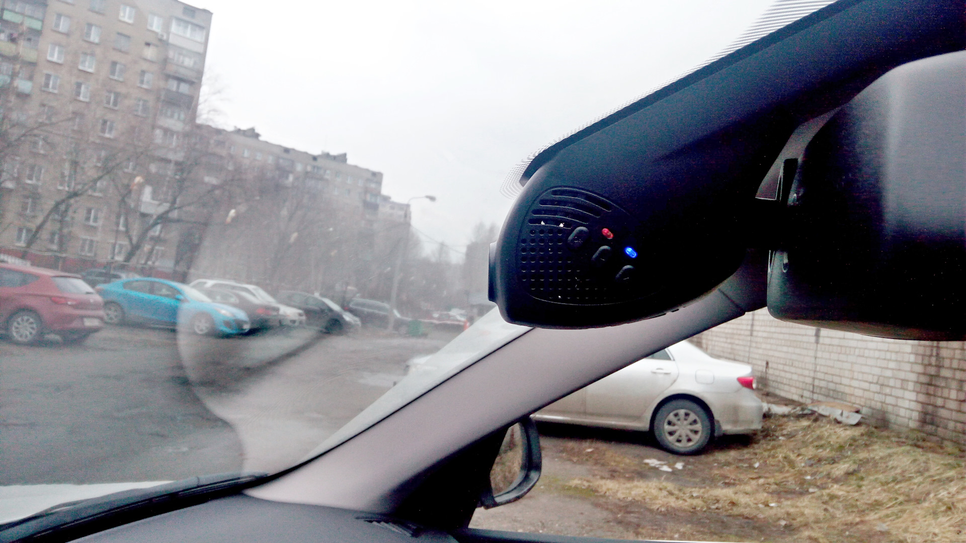 Скрытый видеорегистратор optimal-dvr для ауди q7. Optimal dvr. Штатный видеорегистратор bmw f10. Видеорегистратор скрытые провода. Optimal dvr.