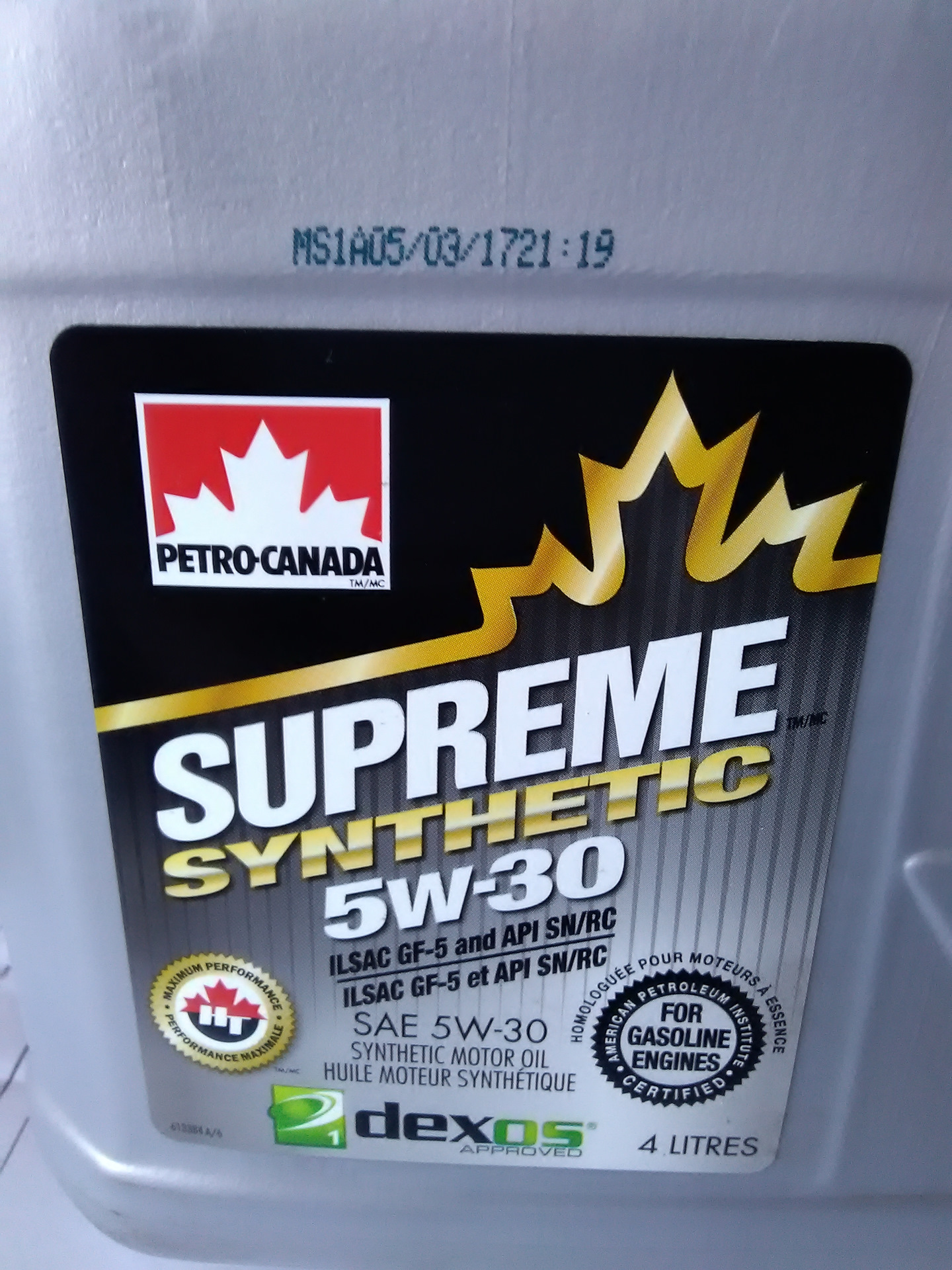 Петро канада синтетика. Petro Canada Supreme Synthetic 5w-30. Supreme Synthetic 5w-30. Petro Canada 5w30 Synthetic. Масло Petro Canada 5w30 Supreme.