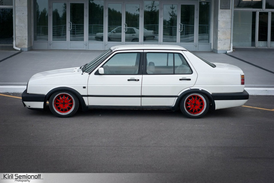Volkswagen jetta 1. Джетта 2 на 15 дисках. Джетта 2 диски. Jetta mk2 r16. Golf 2 диски.