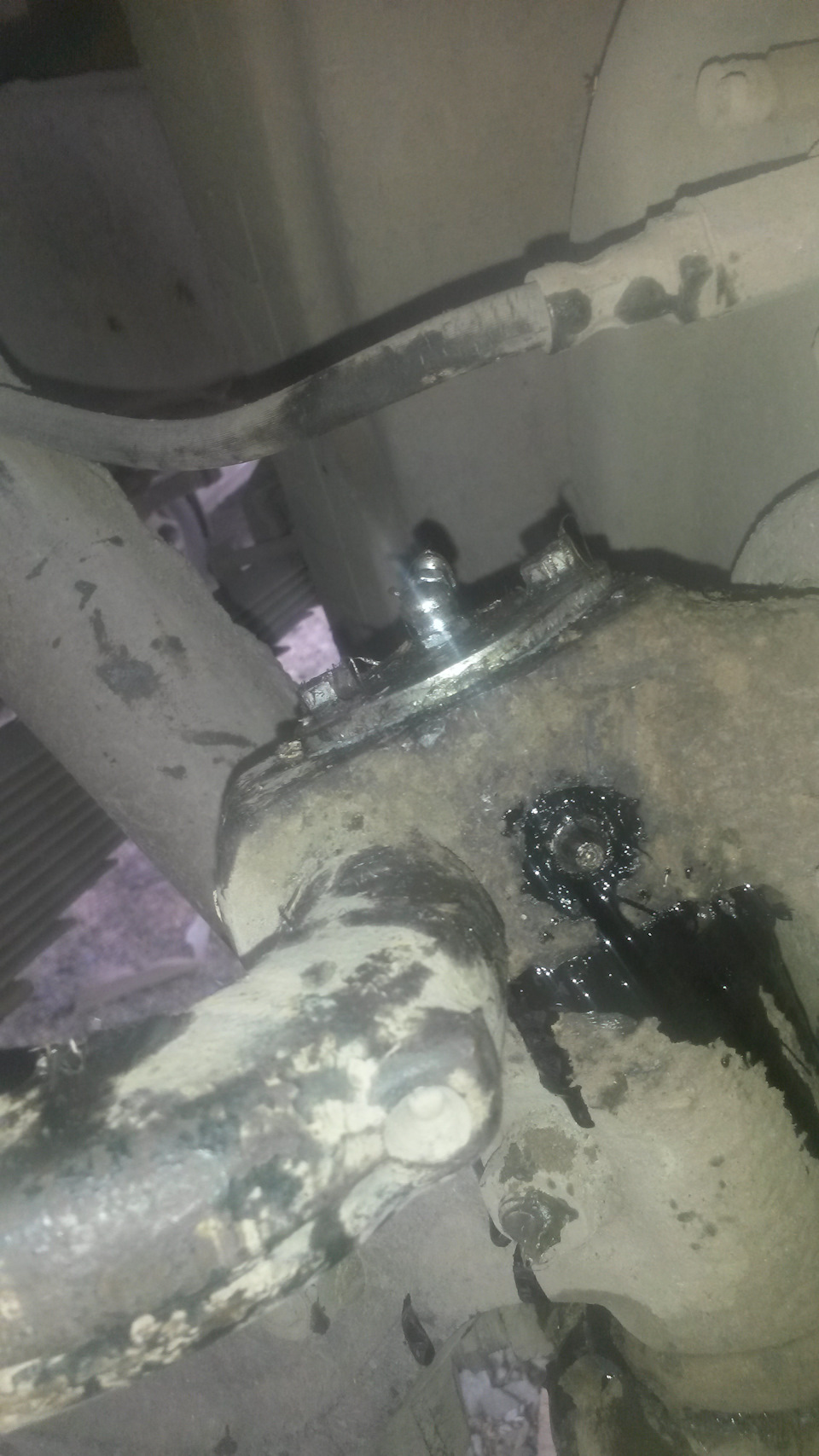 Замена родных крышек шкворней на газелевские — ГАЗ 3307, 4,2 л., 1993 ...