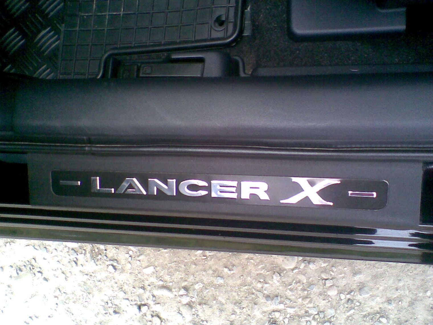 Накладки порога лансер. Накладки на пороги Mitsubishi Lancer 10. Накладки на пороги Мицубиси Лансер 10. Накладки на пороги Митсубиси Лансер 10. Накладки на пороги Mitsubishi Lancer x.