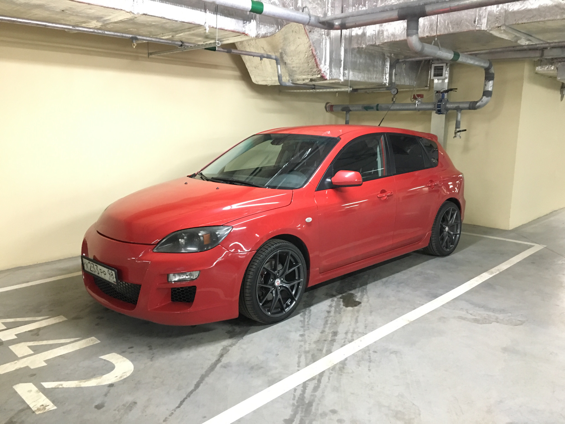 Диски мазда 3. Mazda 3 r18. Mazda 3 2008 r18. Mazda 3 BK r18. Mazda 3 hre.