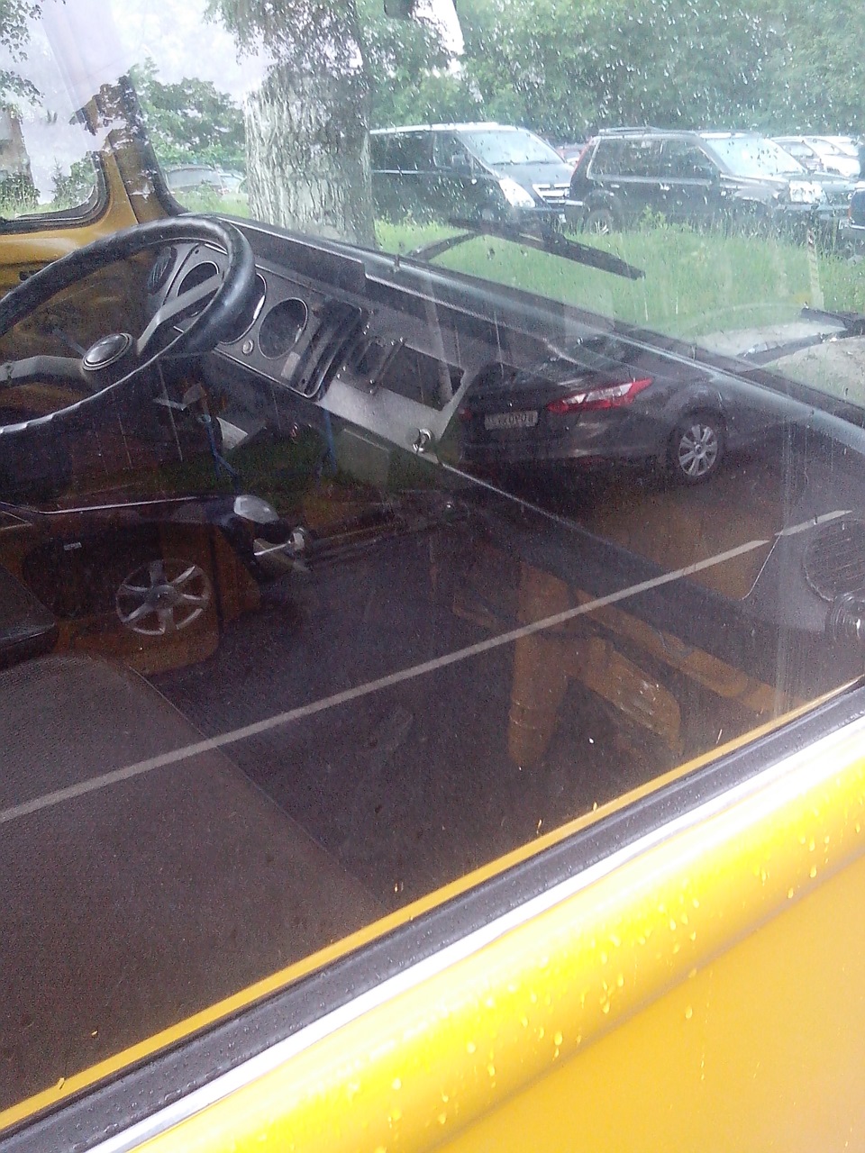 Вот такое чудо стоит в Сокольниках у госпиталя им Мандрыко — Volkswagen ...