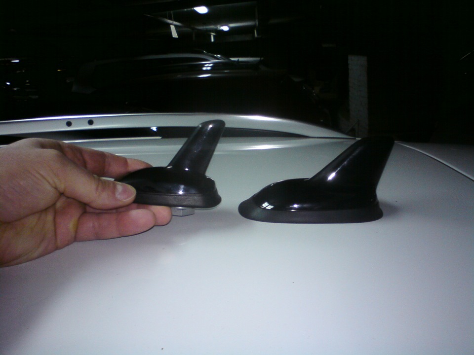 Плавник антенна на солярис 1. Skoda yeti антенна плавник. Антенна плавник рав 4 2013. Volkswagen tiguan разъем антенны. Шевроле круз антенна плавник.