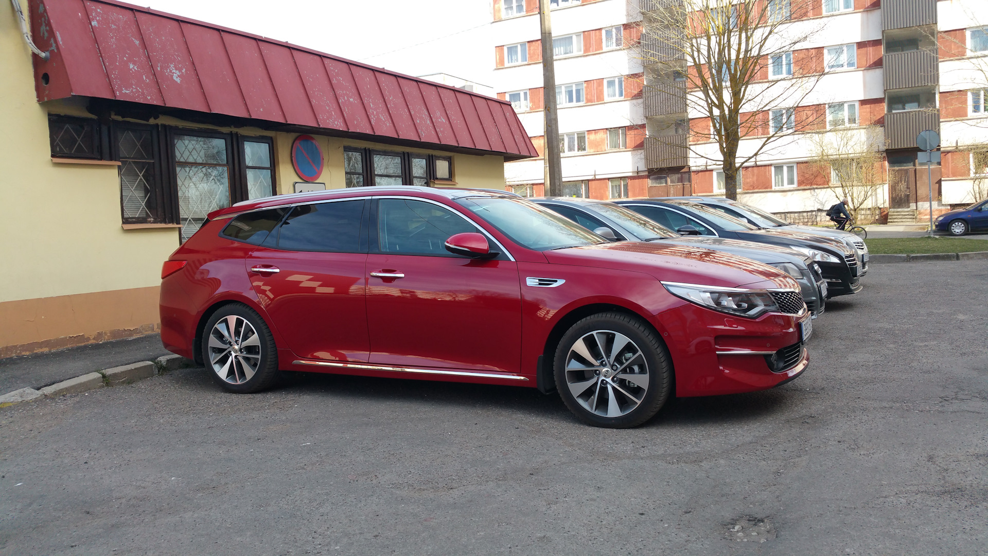 Kia Optima 2019 красная