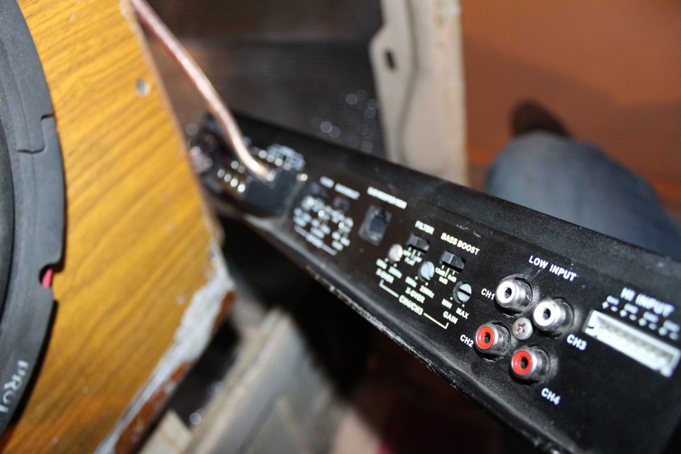 установка саба на место, 1 подключение) — ЗАЗ 968, 1994 года | автозвук ...