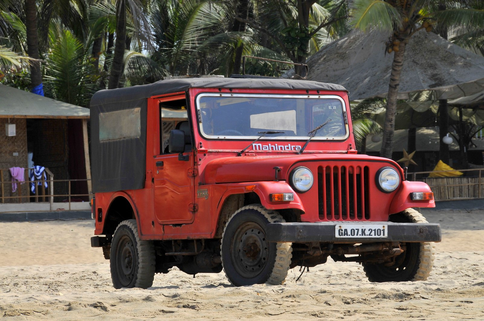 Авто из индии 4 буквы. Mahindra CJ 540. Mahindra CJ 640. Mahindra Jeep CJ-3. Махиндра Sierra.