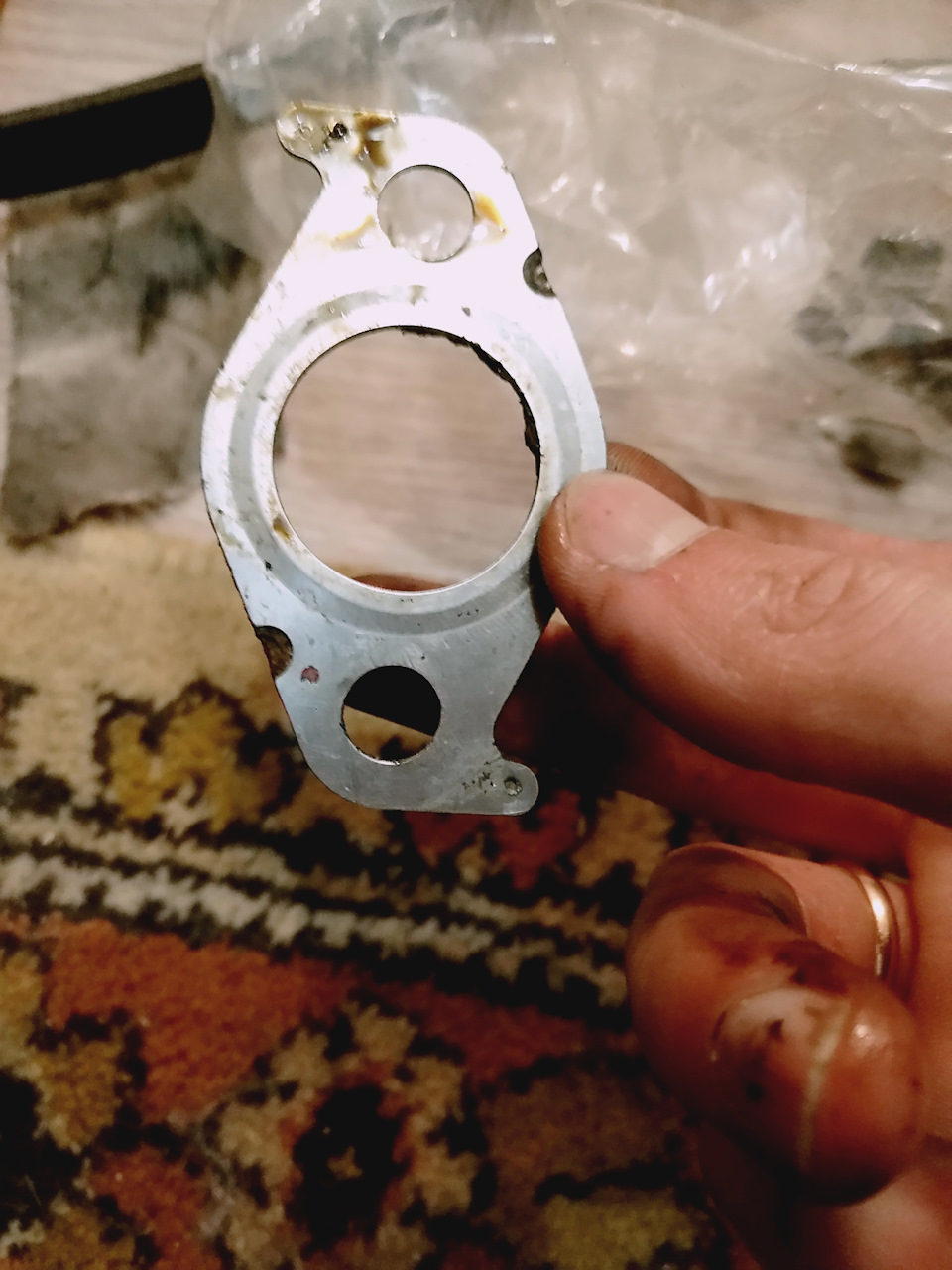 По этой прокладке вырезал заглушку из алюминия для ЕГР — Mitsubishi Carisma