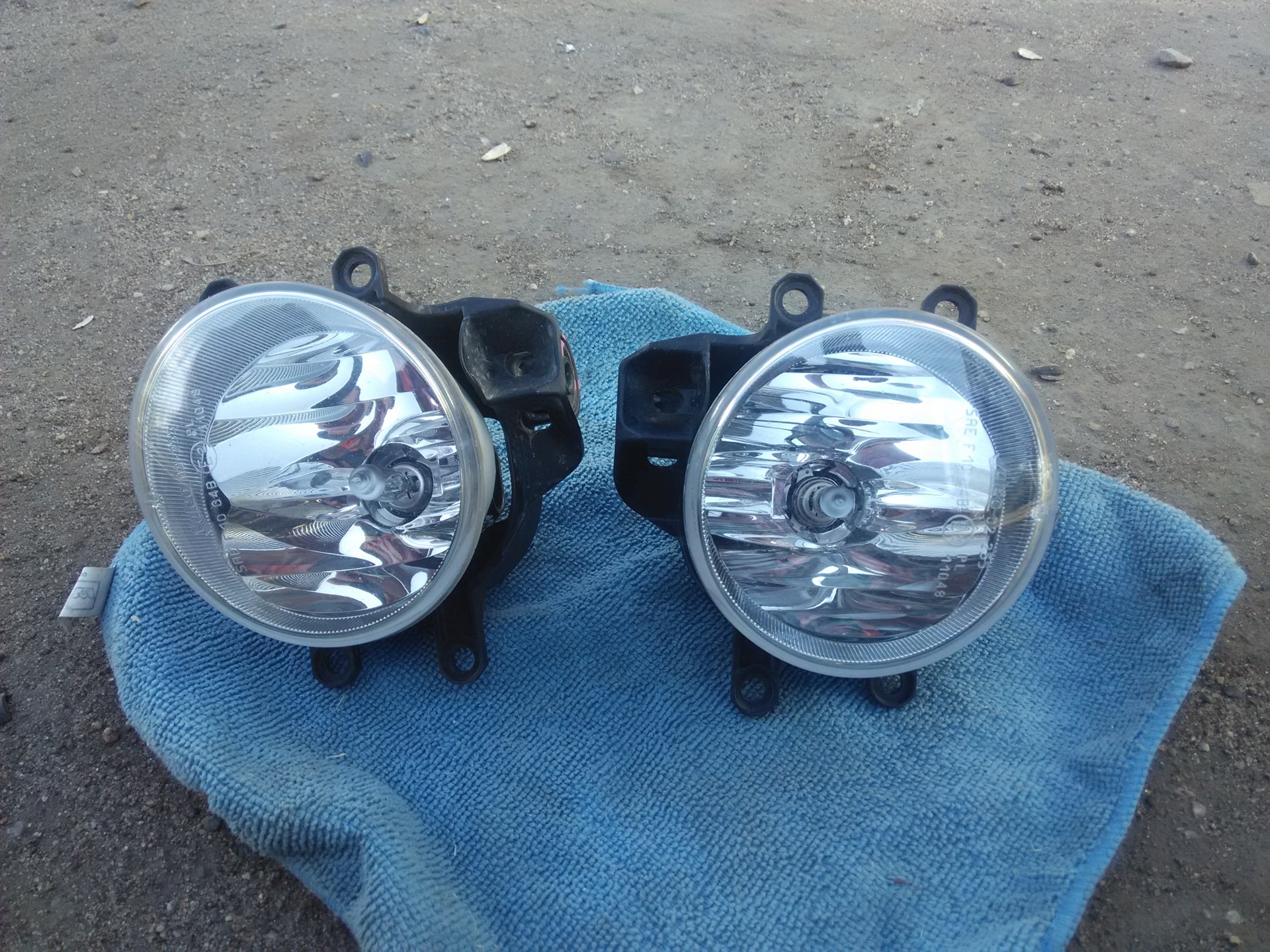 птф тойота рав 4 3. фара противотуманная диодная 24v. фары mitsubishi delica pd6w. противотуманные фары koito. противотуманная фара vw passat 88-93 3.