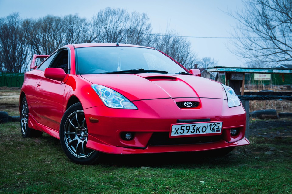 Toyota Celica розовая