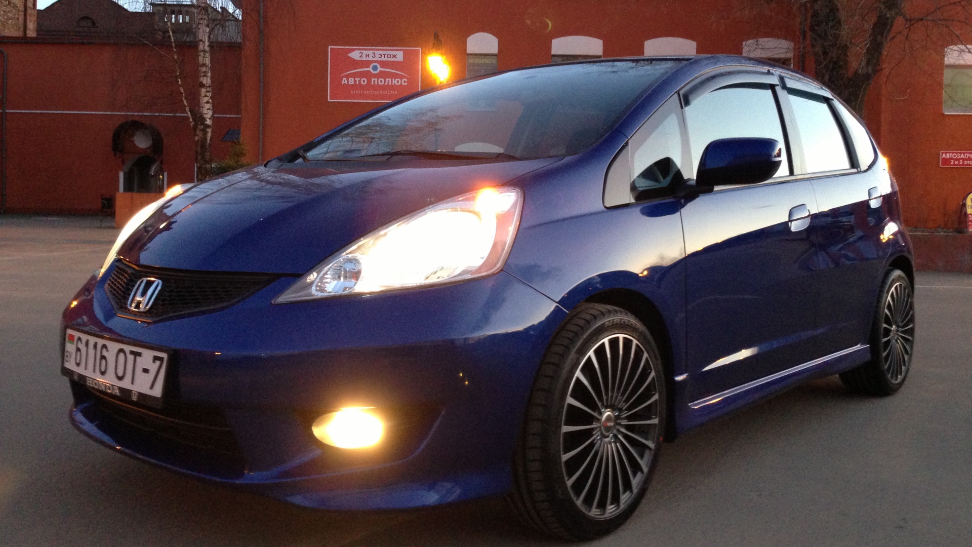 Honda Fit (2G) 1.5 бензиновый 2009 | Sport система i-VTEC на DRIVE2