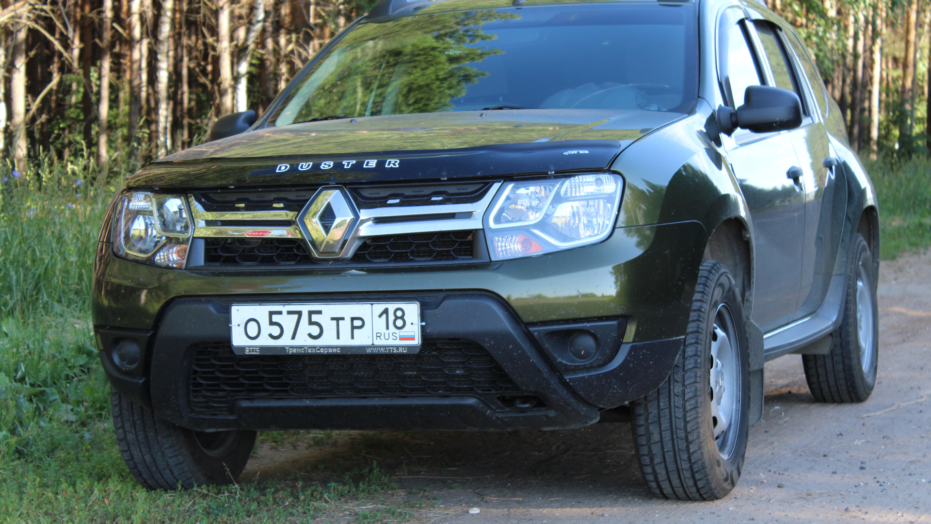 Renault Duster (1G) 1.6 бензиновый 2015 | Khaki AK - 47 на DRIVE2