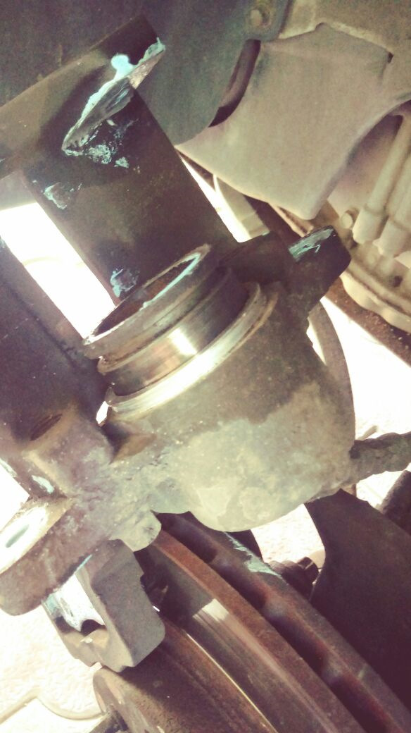 Замена пыльника тормозного цилиндра и пыльника рулегого наконечника ...