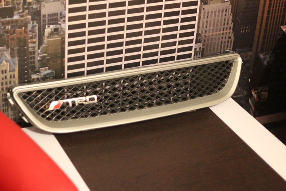 Решетка трд чайзер 100. Тойота королла 120 решетка трд. Toyota altezza trd решетка. Решетка trd. Решетка trd mark 2 100.