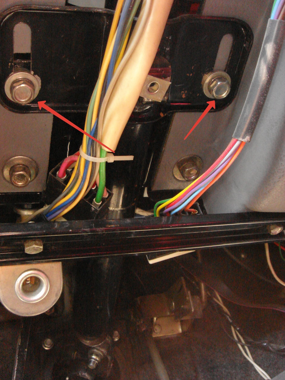 Замена сальника рулевого вала без снятия редуктора. — ГАЗ 3110, 2,3 л ...