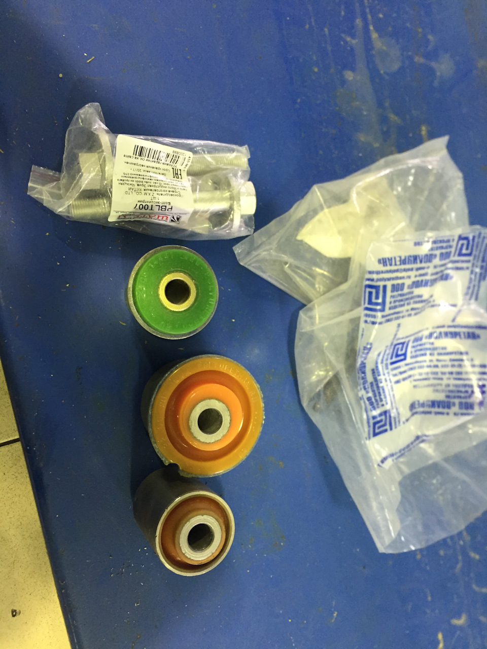 Замена сайлентблоков на передних нижних рычагах — Volkswagen Touareg ...