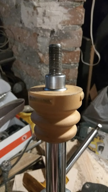 Как садиться отбойник амортизатора VAG 55 мм — Volkswagen Caddy (3G), 2 ...