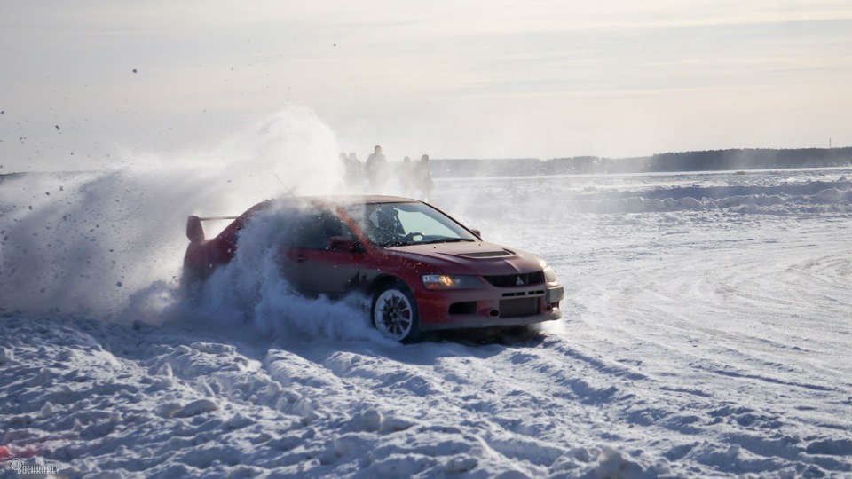 Ice Drive РіРѕРЅРєРё