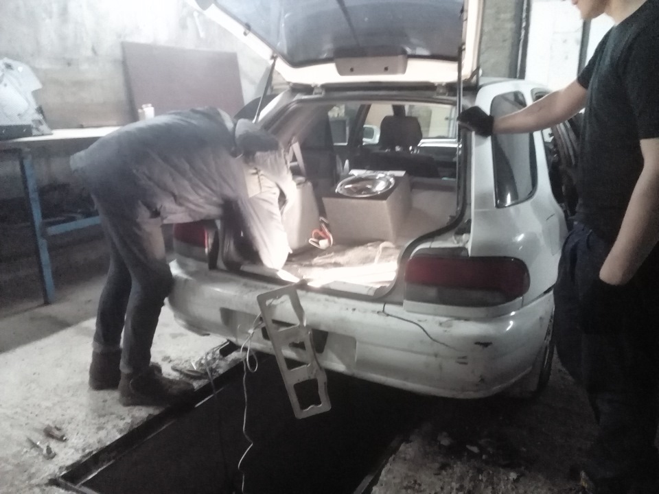 ремонт бампера — Subaru Impreza (GC, GF), 1,5 л, 2000 года | кузовной ...