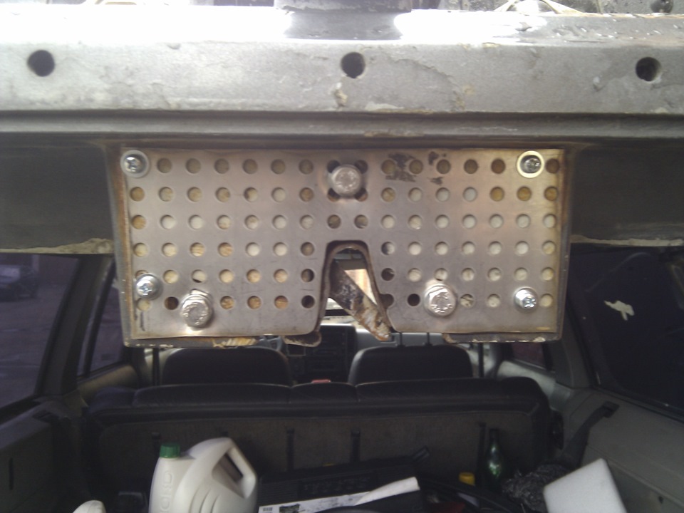 Доблестный сокрушитель вентиляторов взят в заложники стеклоподъёмником ...