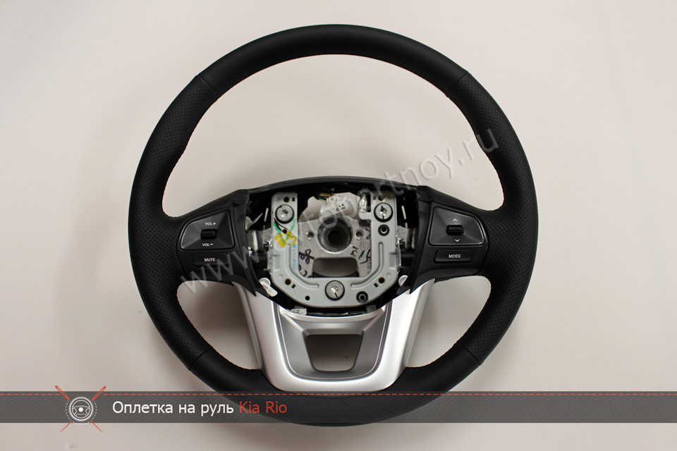 Оплетка на руль из искусственной кожи Швайцер Наппа для Kia Rio 3 ...