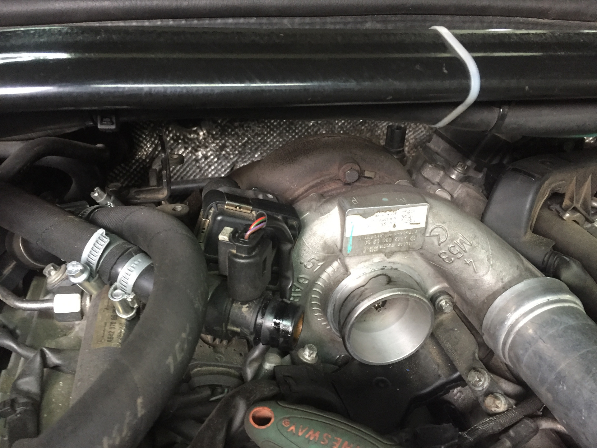 Дизель воняет. Jeep Grand Cherokee wk2 3.0 EGR. Клапан выхлопных газов БМВ х3. КВКГ 3.0 CRD Гранд Чероки 2011. Запах отработанных газов.