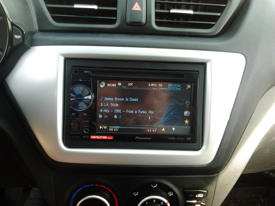 Автомагнитола 2 din на киа рио 2. Магнитолы рио 2. Магнитола киа рио 2 2010. Магнитола киа маджентис 2010. Rio 2010 2din магнитола.