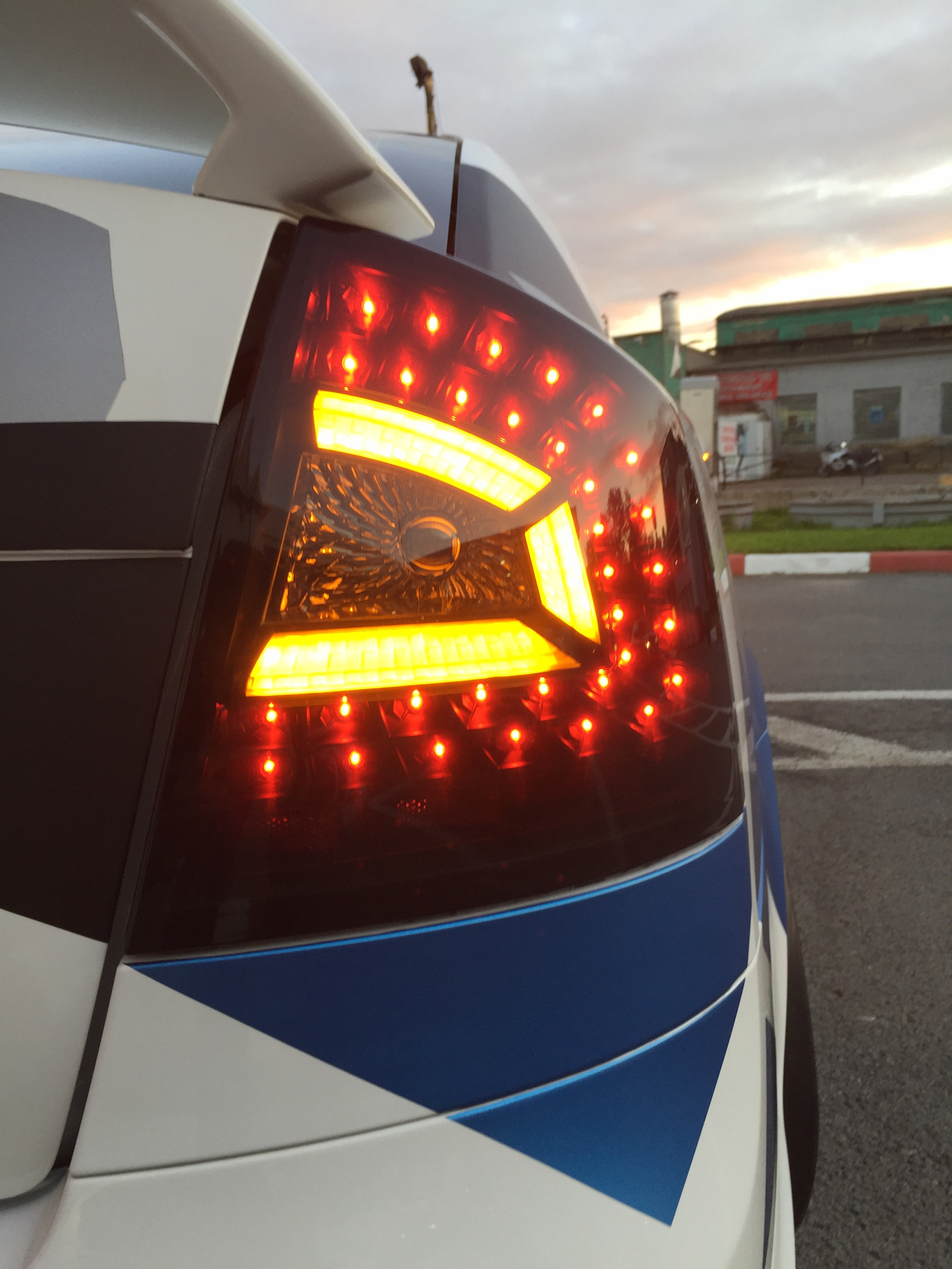 Фара задняя шкода а5. Led фонари Skoda Octavia a5. Фонари задние диодные Skoda Octavia a5. Диодные фонари Шкода а5. Диодные фонари Octavia a5.