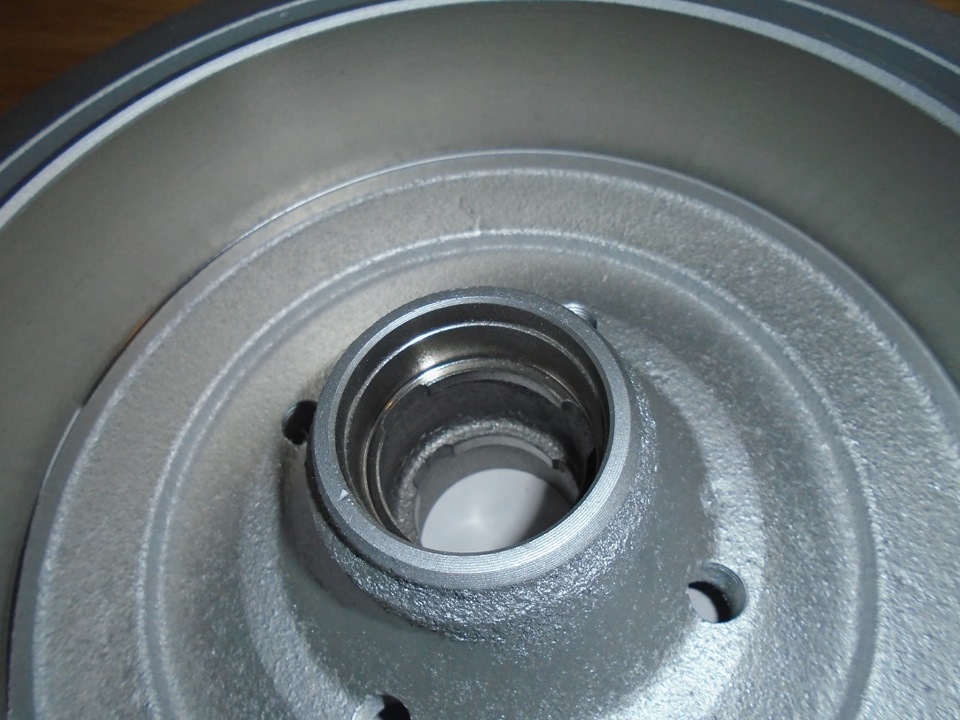 Замена ступичного подшипника (зад) — Audi 100 (C3), 2 л, 1990 года ...