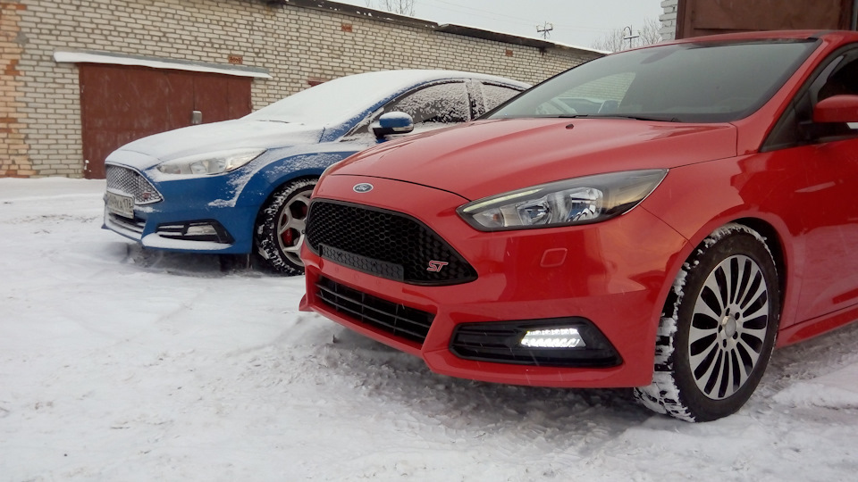 Focus St 2 Рестайлинг красный