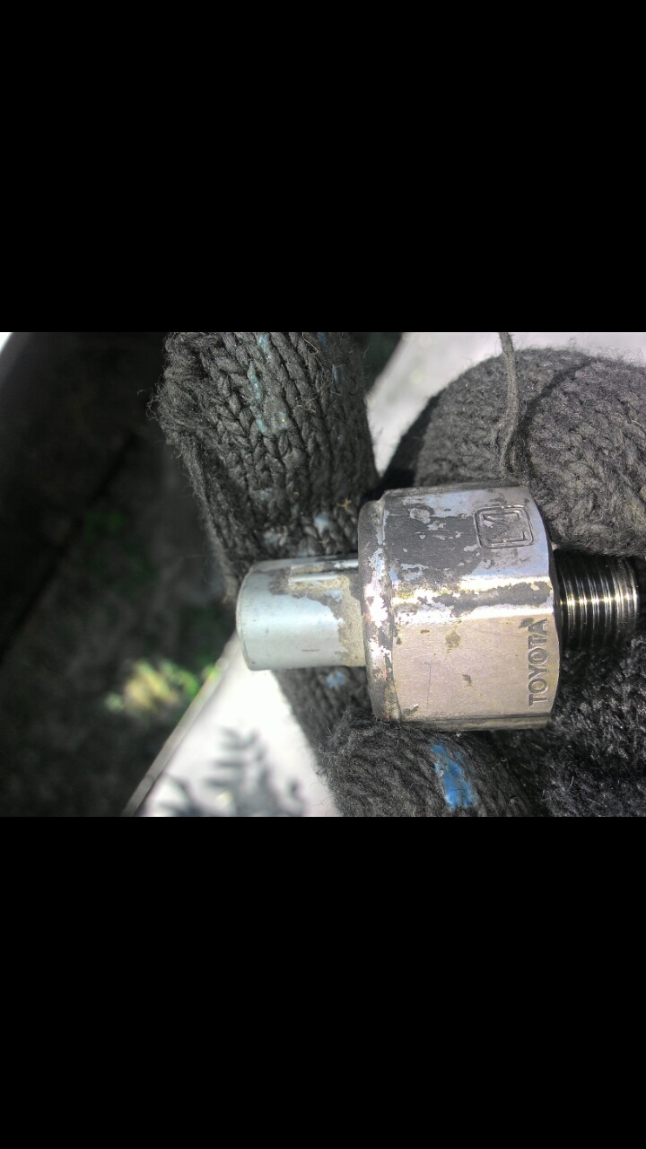 Hyundai tucson датчик заднего хода. Ошибка датчика детонации тойота. Тойота датчик детонации авенсис. Датчик детонации лагуна 3. Ошибка датчика детонации тойота.