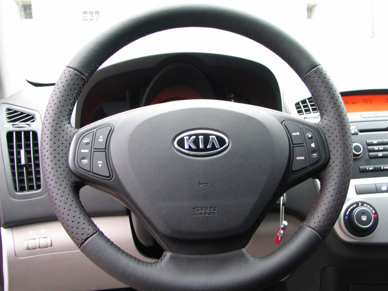 Закусывает руль kia ceed