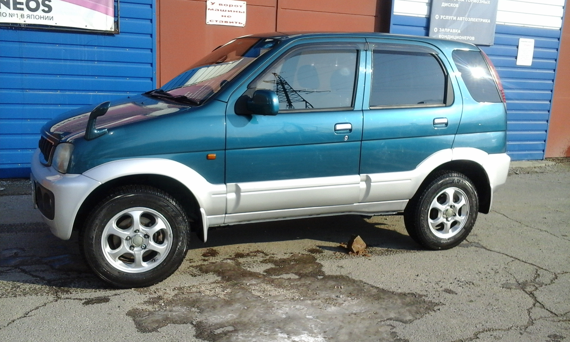 Дайхатсу териос 1.3. Дайхатсу Териос 2005. Daihatsu Terios 2003. Daihatsu Terios (1g). Дайхатсу Териус 2003.