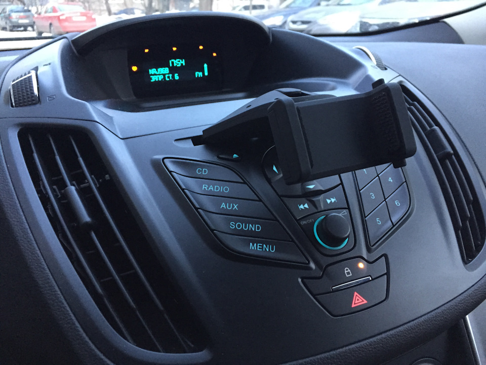 Держатель телефона в CD-слот — Ford Kuga (2G), 2,5 л, 2015 года ...