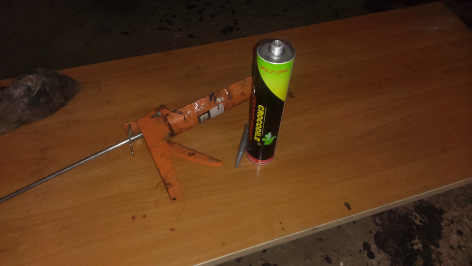 Подготовка капота к покраске — Lada 21063, 1,3 л, 1991 года | своими ...