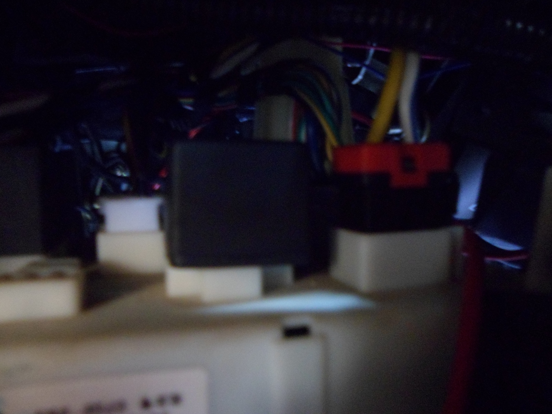 Реле бензонасоса лифан солано. Лифан солано почему не работает. Предохранители лифан солано 620 расположение. Лифан солано почему не работает. Лифан солано 620 аукс в магнитоле.