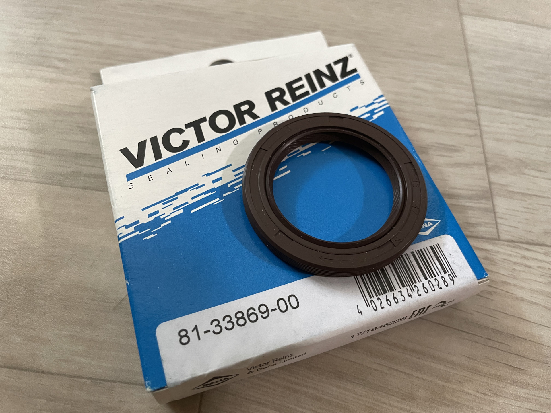 Замена сальников распредвала, коленвала и ремня ГРМ с роликом — Ford ...