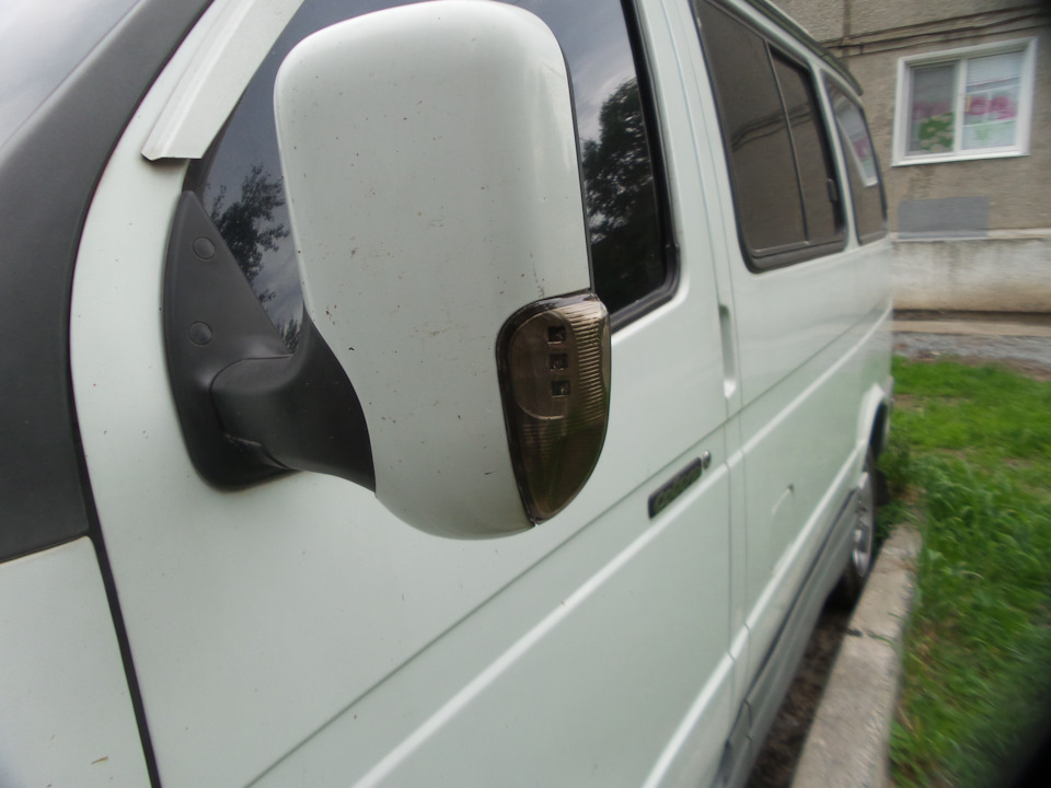 Повторители в зеркала — ГАЗ Соболь, 2,5 л, 2006 года | аксессуары | DRIVE2