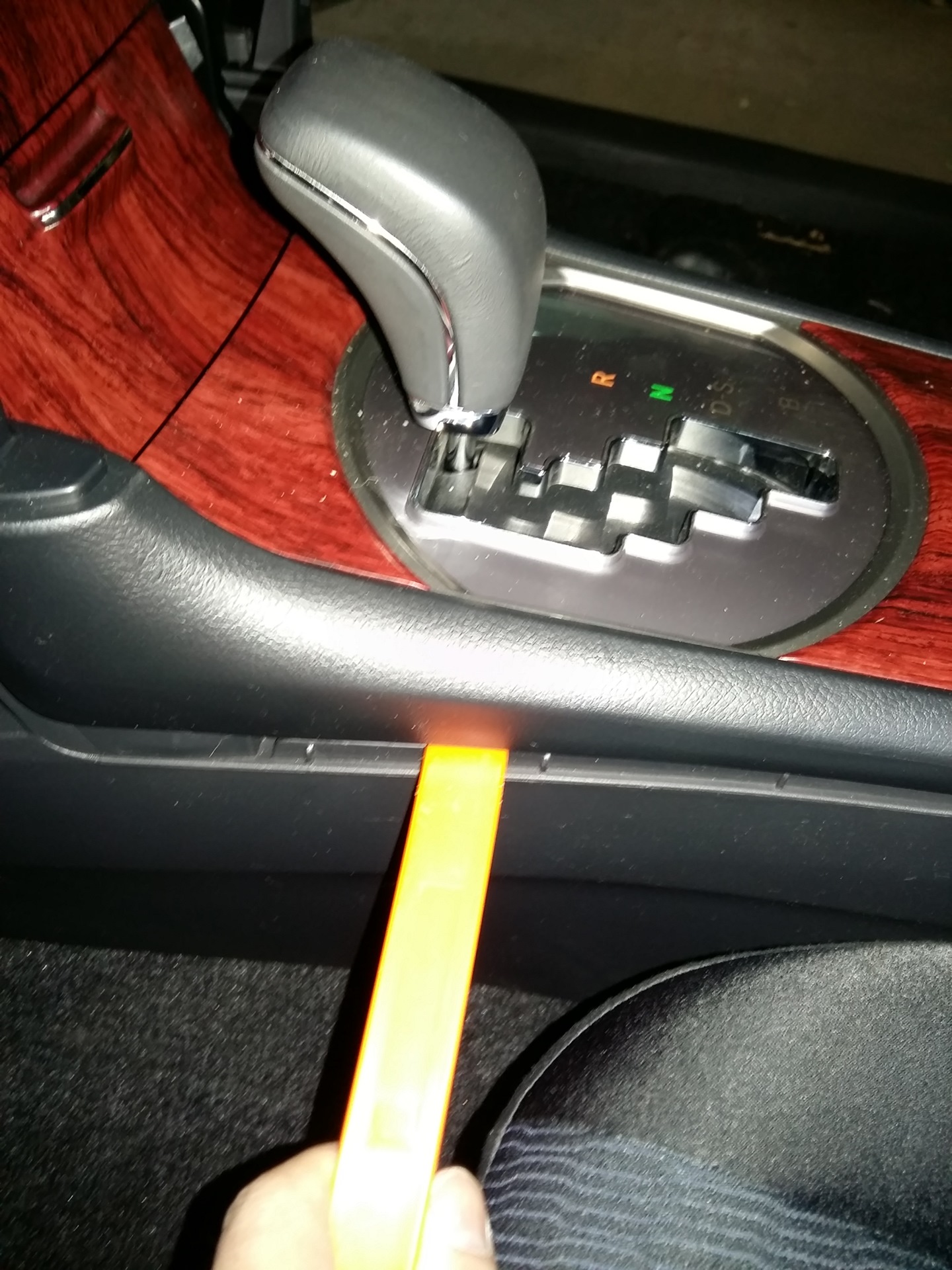 Как снять селектор акпп тойота 23 Подогрев передних сидений - Toyota Allion (T260), 2 л, 2010 года электроника 