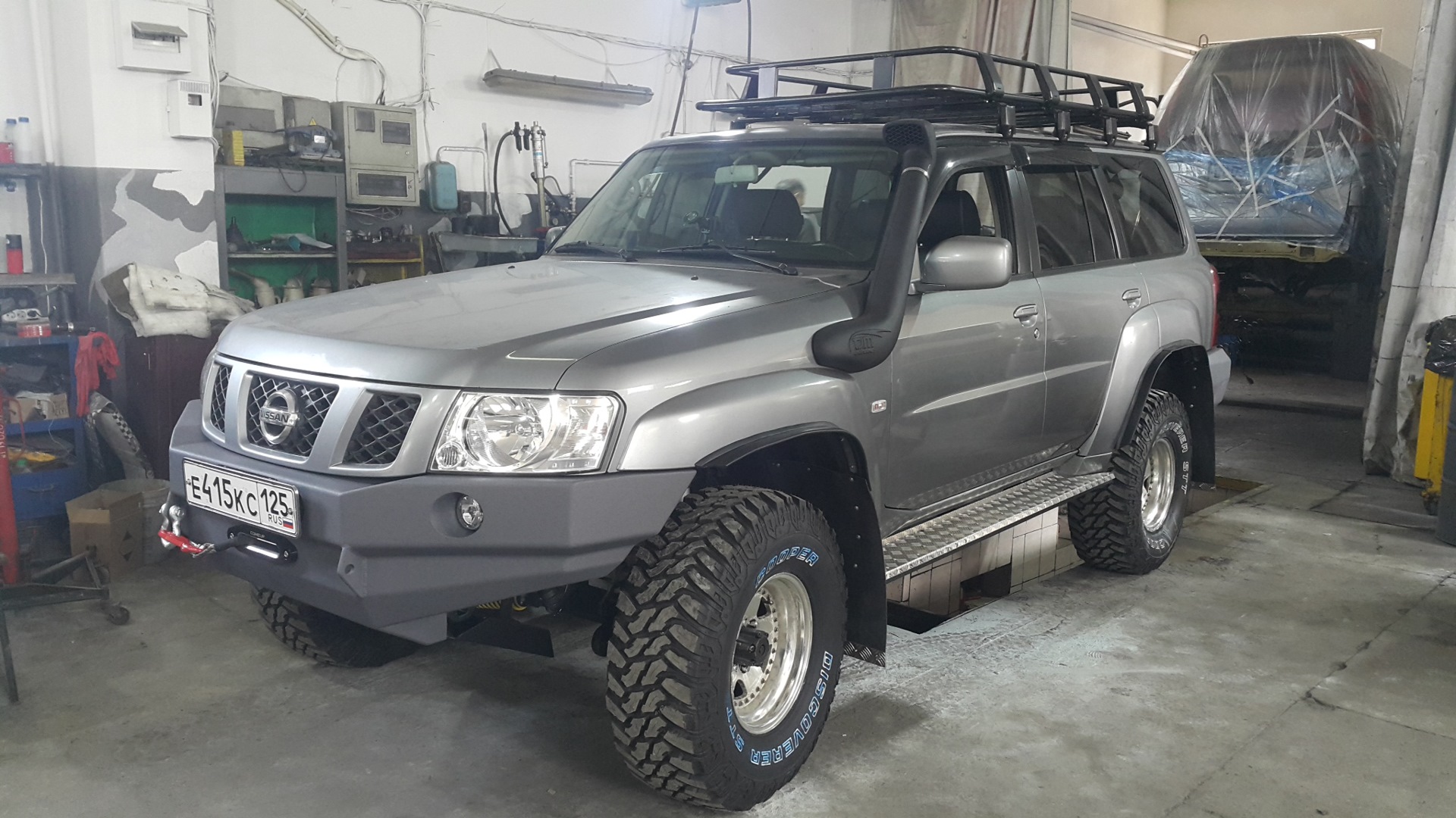 Nissan Patrol y61 внедорожье