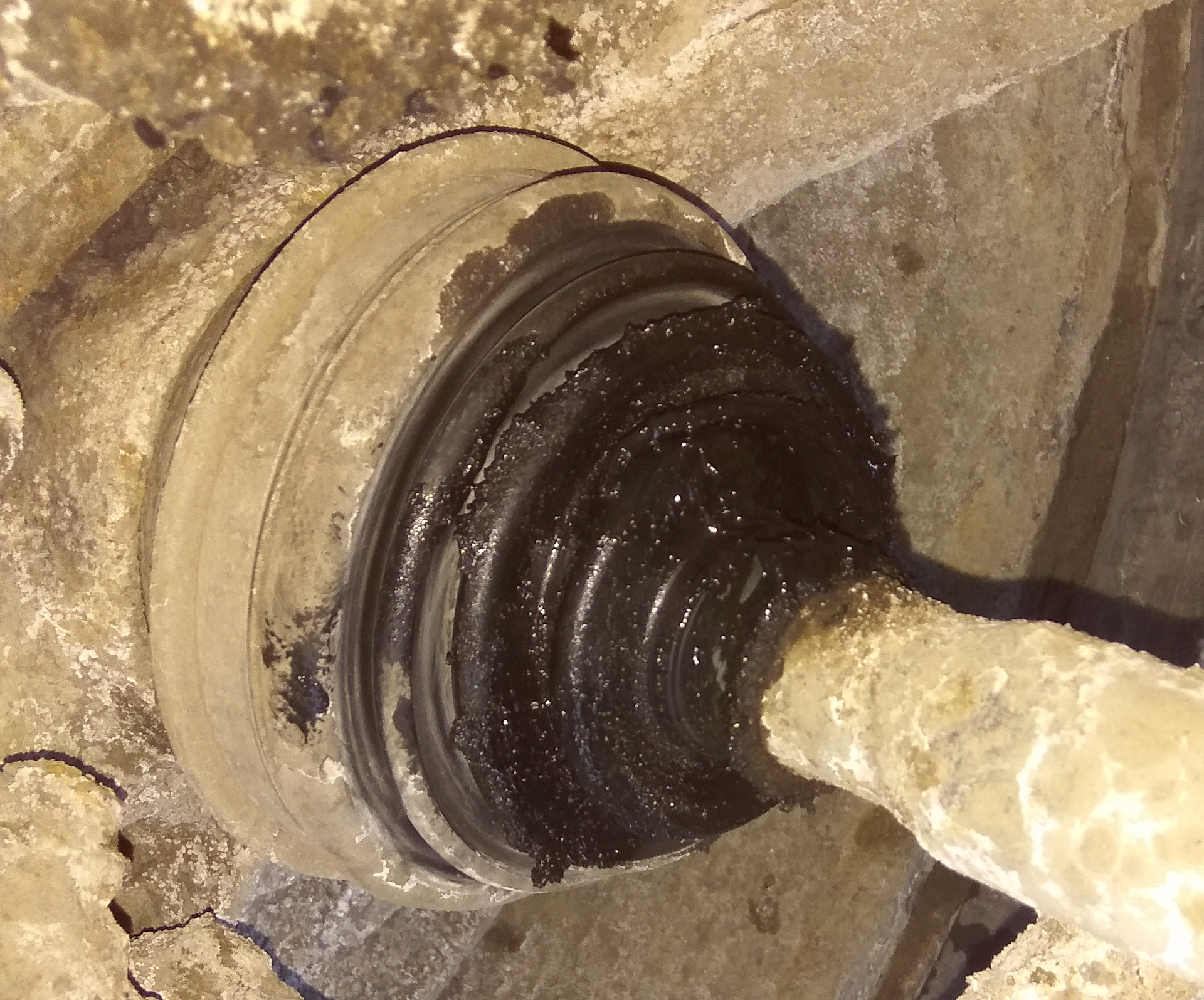 Замена пыльника внешнего ШРУСа — Volkswagen Passat Variant (B5), 1,8 л ...