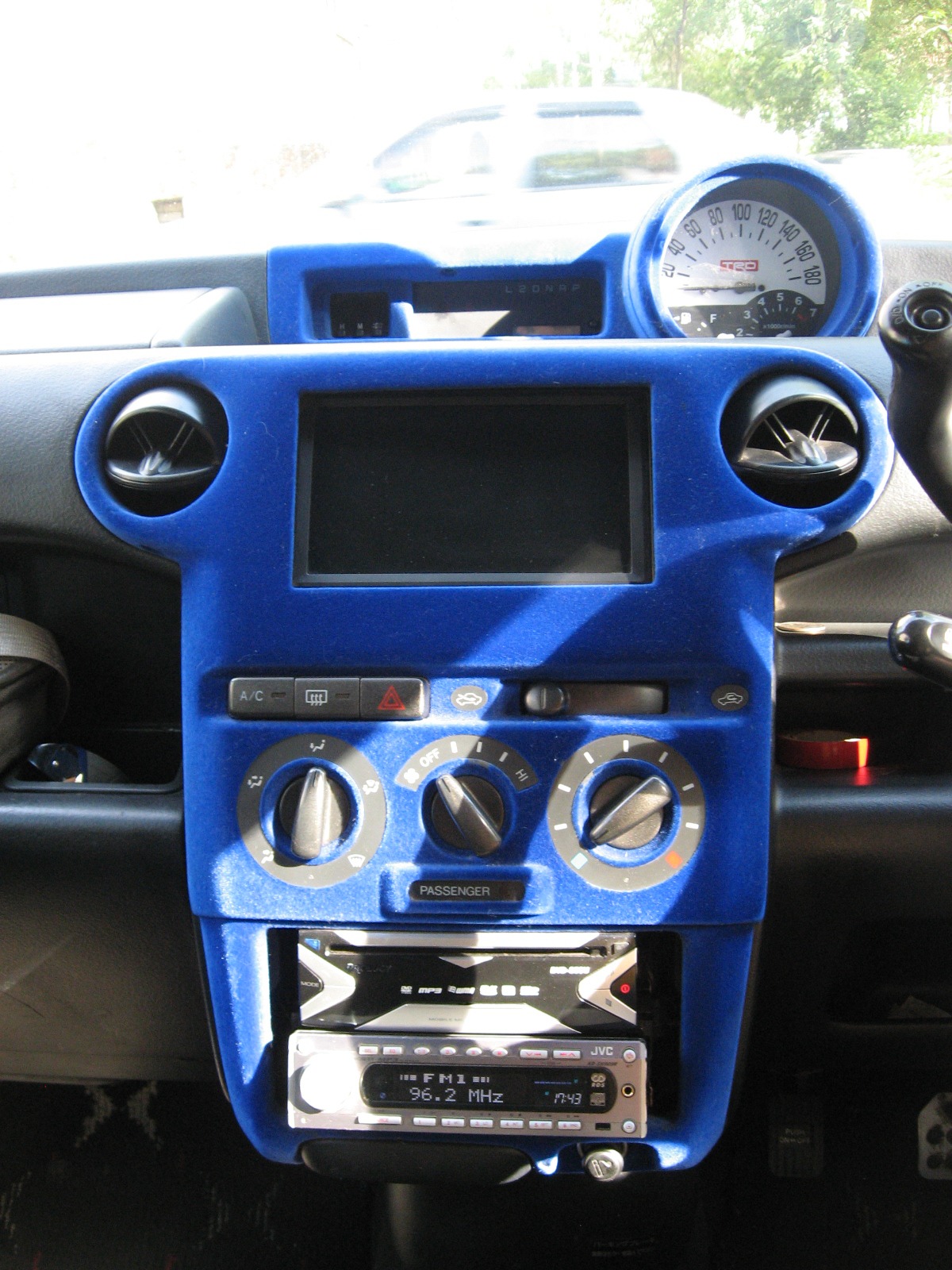   Toyota bB 15 2001 
