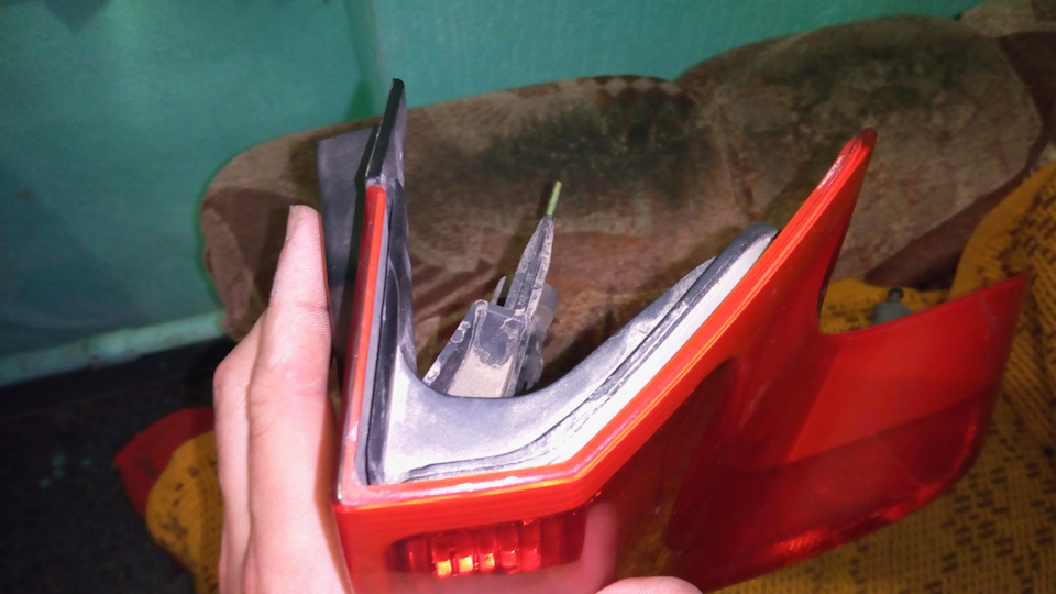 Запотевают задние фары изнутри — Volvo XC90 (1G), 2,5 л, 2004 года ...